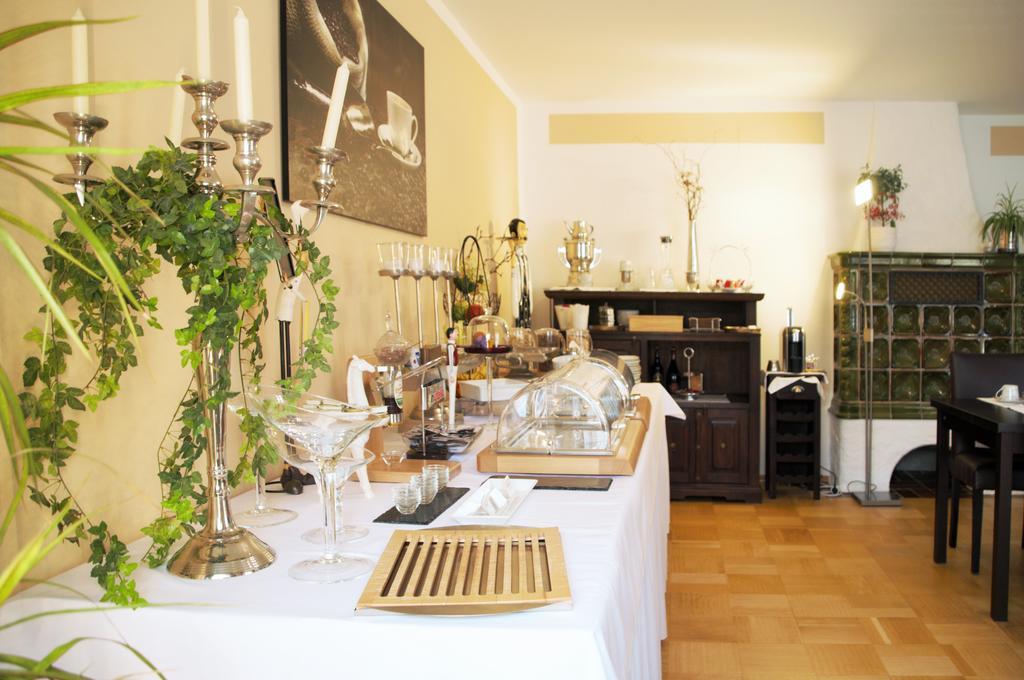Park Ambiente Friedberg Hotel ฟีดแบร์ก ภายนอก รูปภาพ