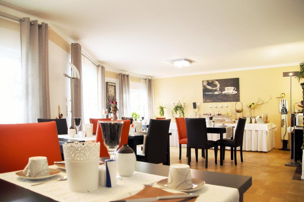 Park Ambiente Friedberg Hotel ฟีดแบร์ก ภายนอก รูปภาพ