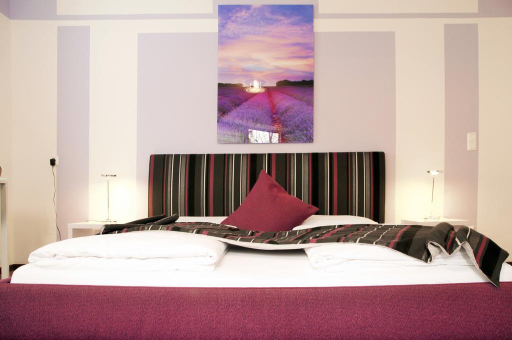 Park Ambiente Friedberg Hotel ฟีดแบร์ก ภายนอก รูปภาพ