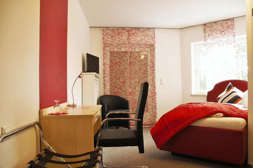 Park Ambiente Friedberg Hotel ฟีดแบร์ก ภายนอก รูปภาพ